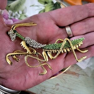 Praying Mantis Rhinestone brooch - LARGE